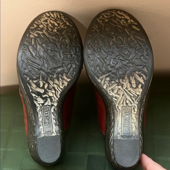 Women's Born Red Leather Sandals - Picture 7 of 9